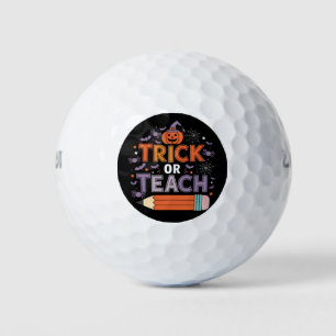 Balles De Golf Ils mangent des chiens et des chats et des animaux
