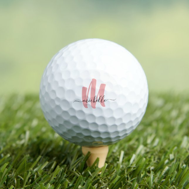 Balles De Golf rose moderne blanc monogramme nom commercial initi (T-shirt Insitu)