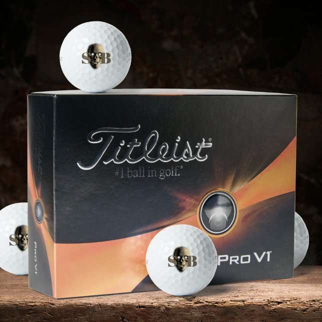 Balles De Golf Skeleton éffrayant Monogramme Skull Golf Balls (Spooky skull golf balls. Just add your initials)