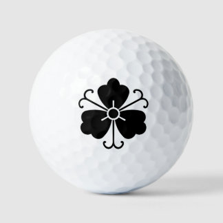 Balles De Golf Trois floraisons de glycine avec des vignes