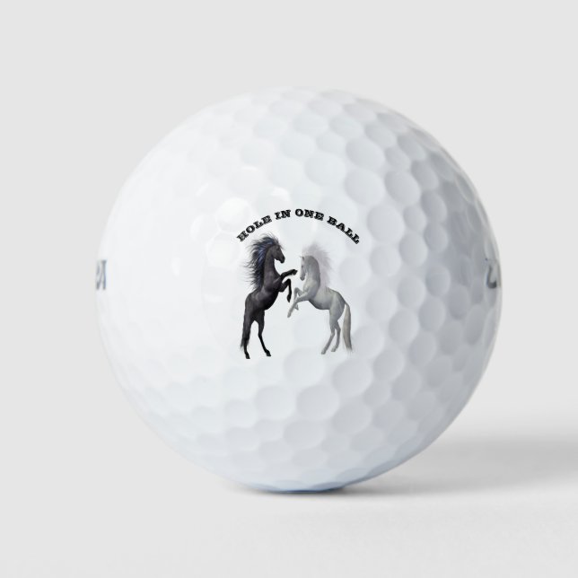 Balles De Golf Un cheval noir et blanc qui se bat (Devant)