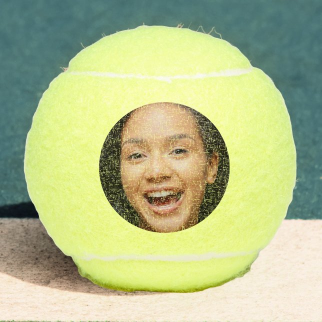 Balles De Tennis Amusants Visage Complet Fermer Selfie Photo (full face close up selfie photo tennis ball)