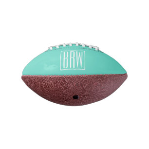 Ballon De Foot Bold Modern   White on aqua