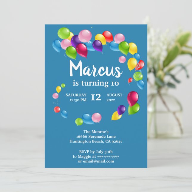 Ballons de haut et de loin Invitation de fête d'an (Debout devant)