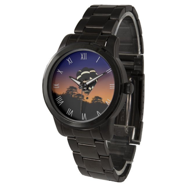 Ballooning White Roman Numerres Sport Armbanduhr (Schrägansicht)