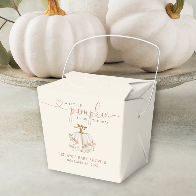 Ballotins Baby shower rustique petit Citrouille (Autumn is in the air with this little pumpkin on the way fall floral baby shower favor takeout box.)