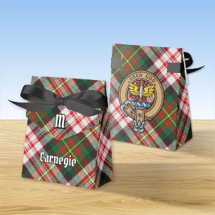 Ballotins Clan Carnegie Crest sur la robe Tartan