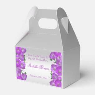 Ballotins De belles pétunias florales d'anniversaire classe