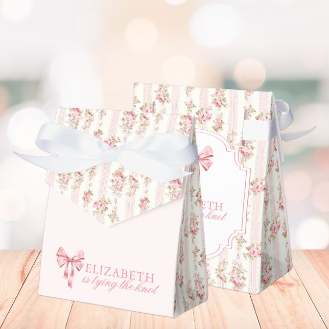 Ballotins Elle est en train de nouer la Fête des mariées de  (Créateur téléchargé)