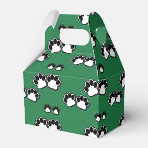 Ballotins Empreintes de pattes sur le vert