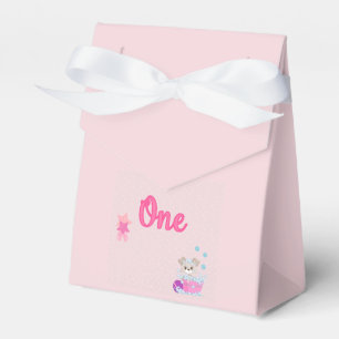 Ballotins Marionnette dans le bain une fille d'un an Anniver