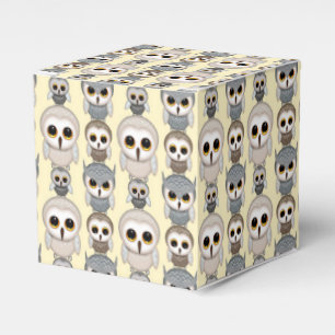 Ballotins Motif de hiboux adorables sur fond jaune clair