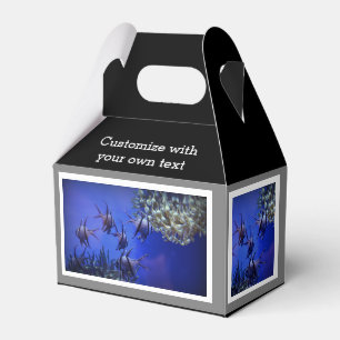 Ballotins Poisson blanc et noir en mer Bleue profonde