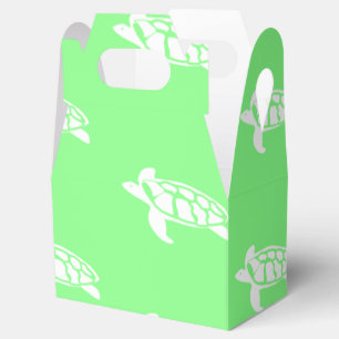 Ballotins Tortues sur le vert de mer