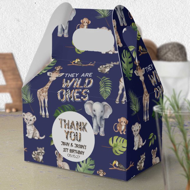 Ballotins Twins Marine Blue Safari Jungle Thème 1er annivers (Twins Navy Blue Baby Boys Wild One themed birthday favor box.)