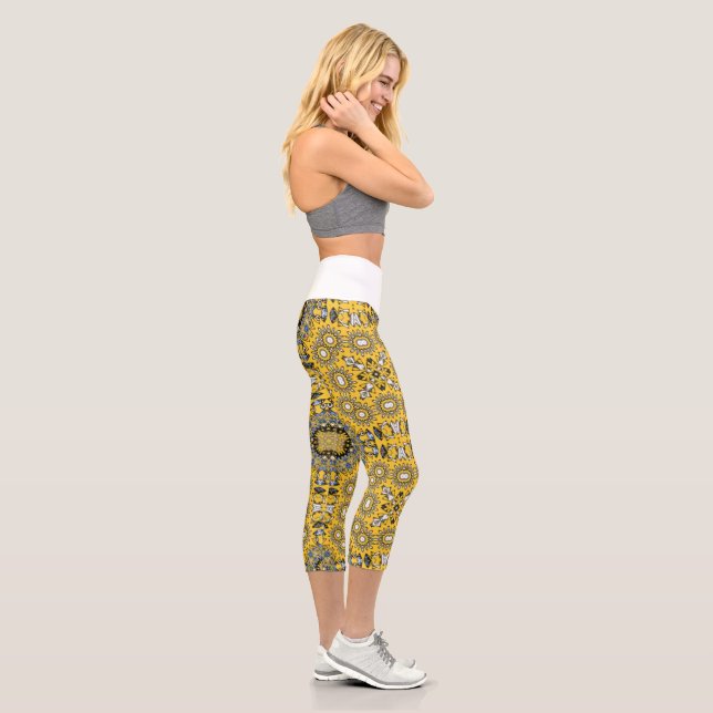Band elf Kaleidoskop Art vier Capri Leggings (Rechts)
