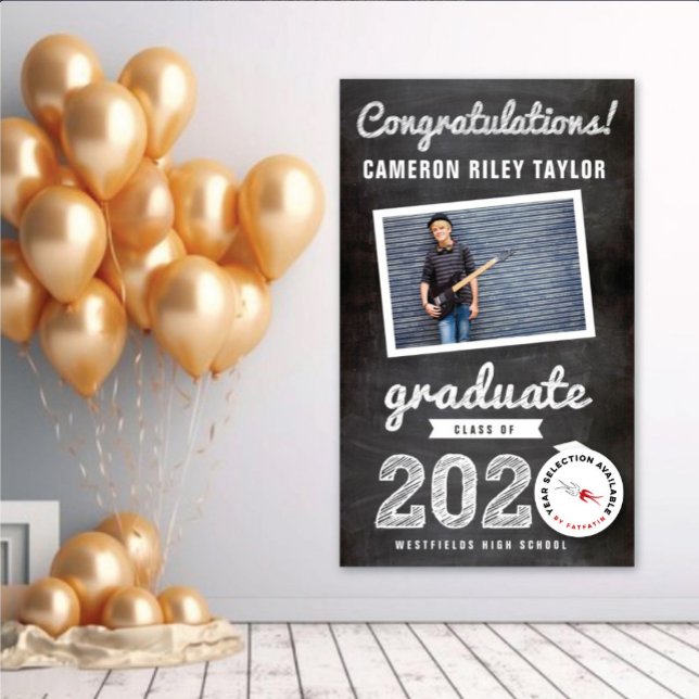 Banderoles Croquis de tableau noir 2025 Photo Graduation Part (20YY White Sketch Chalkboard One Photo Modern Graduation Party Banner @ www.zazzle.com/color_therapy)