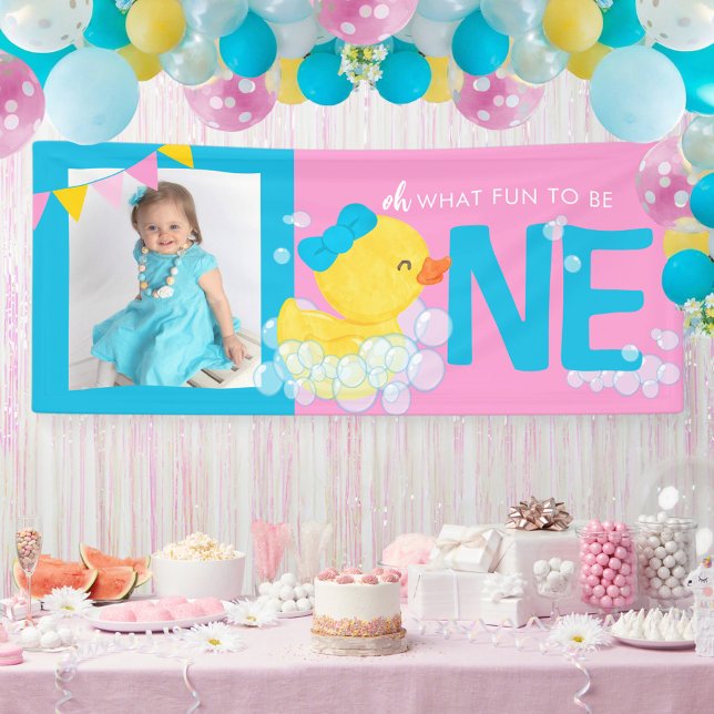 Banderoles Fille Rose Aquarelle Canard Oh Quelle Fun Photo Pa (Girl Ducky Fun to be One Photo Picture Hanging Vinyl Banner in Pink and Blue)