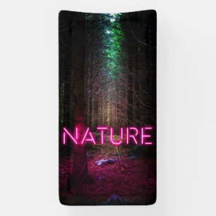 Banderoles Forêt de sapins mystérieuse enseigne néon magenta