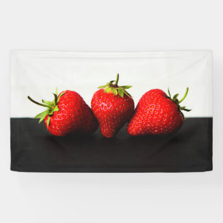 Banderoles Fraises Sur Blancs Sur Bnrcna Noir