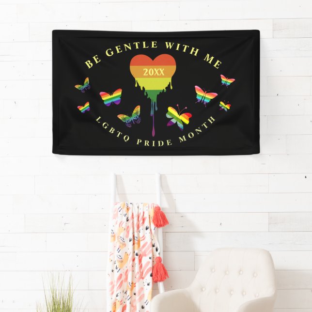 Banderoles Gay LGBTQ Pride Mois Arc-en-ciel Papillons Coeur (En situation)