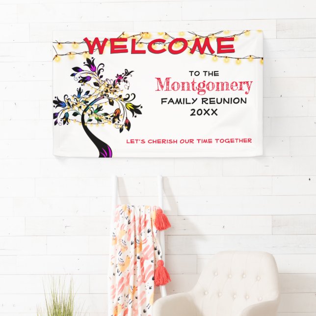 Banderoles Red Welcome Family Reunion Tree Lights (En situation)