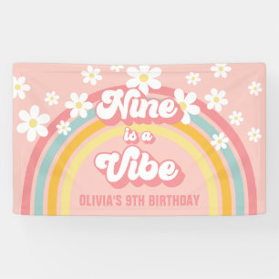 Banderoles Retro Rainbow Nine est une ambiance Groovy 9e anni