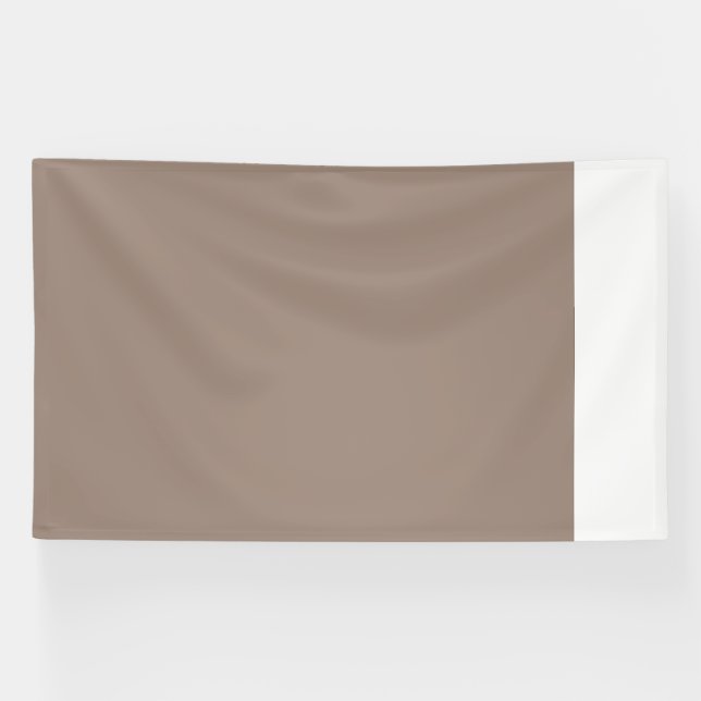 Banderoles un mur marron avec une horloge dessus (Horizontal)