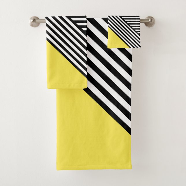 Bandes noires et blanches avec triangle jaune (En situation)