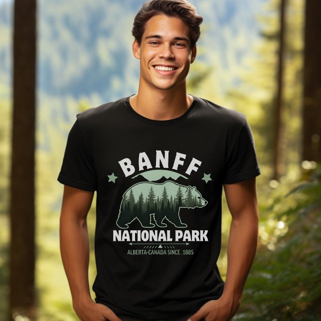 Banff National Park Forest Bear Design T-Shirt (Von Creator hochgeladen)
