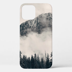 Banff Nationalpark nebelige Berge und Wälder in  Case-Mate iPhone Hülle