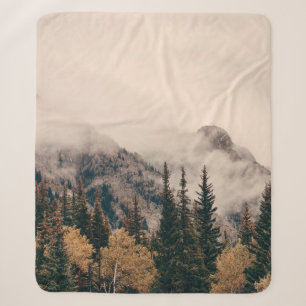 Banff Nationalpark nebelige Berge und Wälder in  Sherpadecke