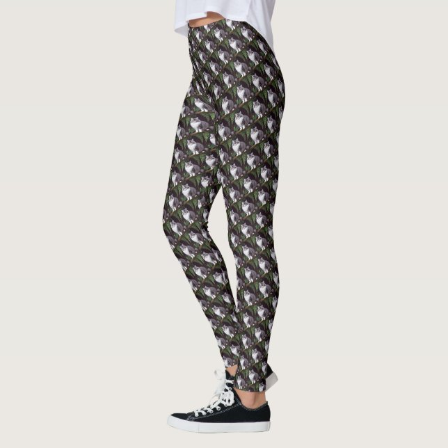 Banjo der Perser: Ein flauschiges Grau und Weiße F Leggings (Links)