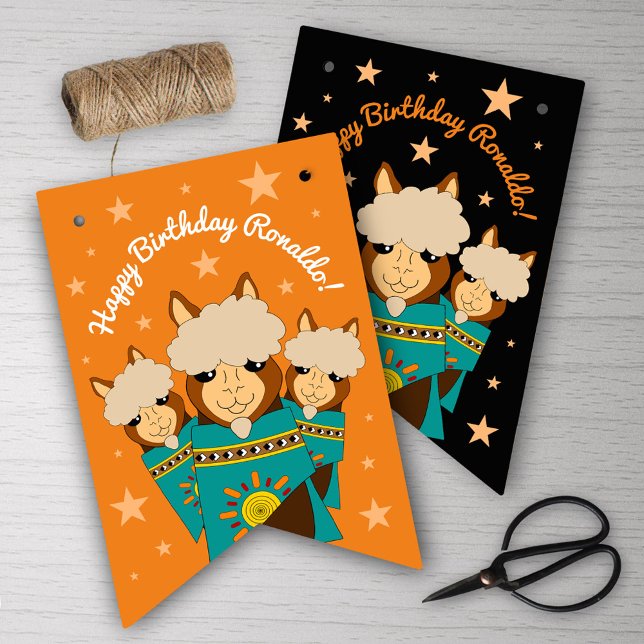 Bannière À Fanions Joli Anniversaire des Alpacas Garçon en Serapes Tu (Cute Happy Birthday Boy Alpacas in Teal Serapes Bunting Flags Cover Photo.)