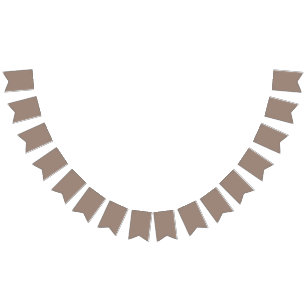 Bannière À Fanions un mur marron avec une horloge