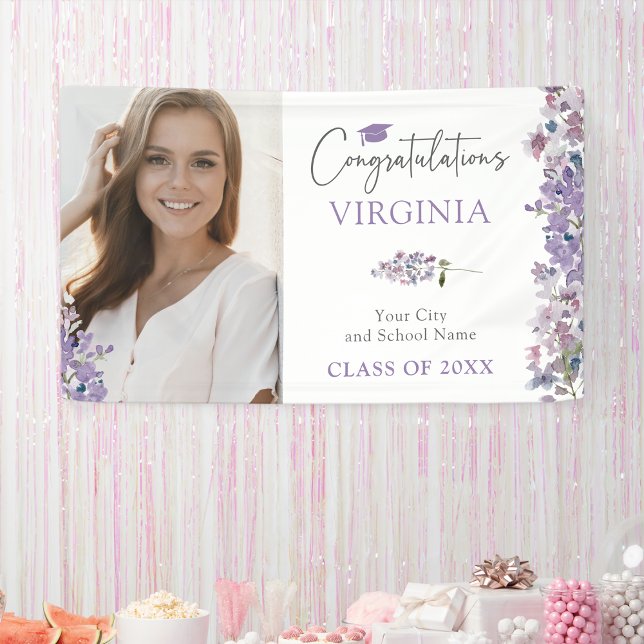 Bannière fleur sauvage (Lilac Wildflower Graduation Banner by Painted Paperie
)