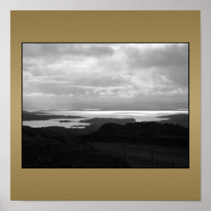 Bantry Bay von Tunnel Road Irland. Poster