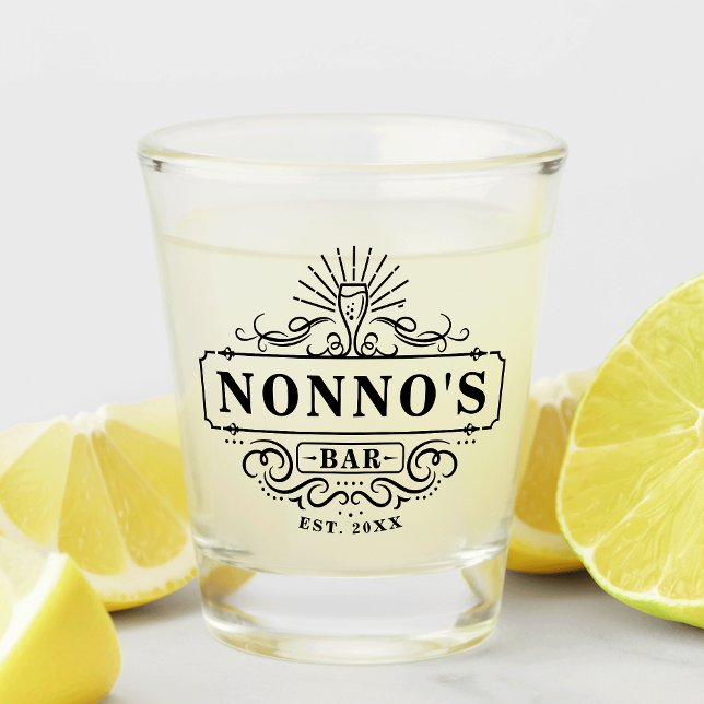 Bar des benutzerdefinierten Nonno-Jahres festgeleg Schnapsglas (Von Creator hochgeladen)