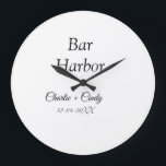Bar Harbor Junggeselinnen-Abschied Hochzeit von Br Große Wanduhr<br><div class="desc">Entwurf</div>