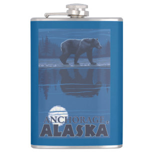 Bär im Mondschein - Anchorage, Alaska Flachmann