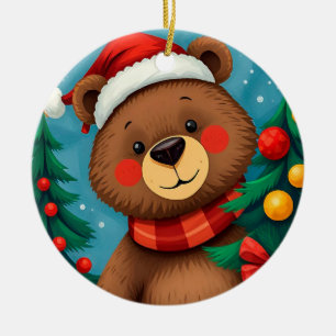 Bär in Santa-Mütze zwischen Weihnachtsbäumen Keramik Ornament