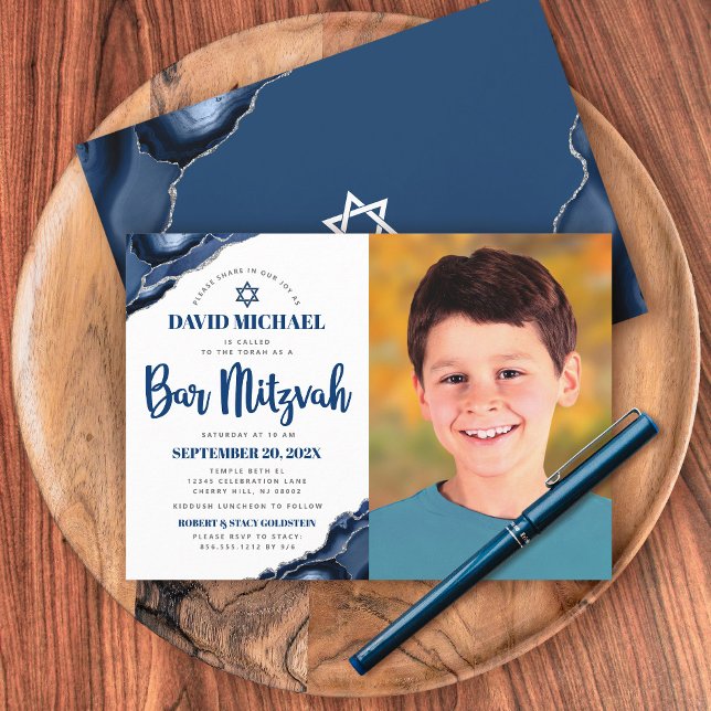 Bar Mitzvah Foto Modern Navy Blue Agate Script Einladung (Von Creator hochgeladen)
