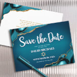 Bar Mitzvah Modern Turquoise Ombre Agate Script Save The Date<br><div class="desc">Achten Sie darauf, dass alle Ihre Freunde und Verwandten den Meilenstein Ihres Sohnes Bar Mitzvah feiern können! Versenden Sie diese coole, einzigartige, moderne, personalisierte "Save the Date" Anzeigenkarte. Die Typografie der weißen Schrift und die Imitate goldener Stern von David überlagern einen tieftürkisfarbenen, aquamarinen, dunkelblauen Hintergrund mit türkisblauem Age, die mit...</div>