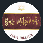 BAR MITZVAH moderner Rotmaroon-Aquarellgoldtyp Runder Aufkleber<br><div class="desc">von kat massard >>> WWW.SIMPLYSWEETPAPERIE.COM << < *** HINWEIS - DIE SCHINTENGOLDFOLIENWIRKUNG IST EIN DRUCKENDES BILD ** - - - - - - - - - - - - - - - - - - - - - - - - - - - - - - - - - -...</div>