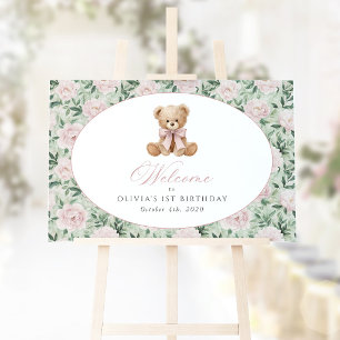Bär, Schleife, rosa Blumen, Willkommensschild zum Poster