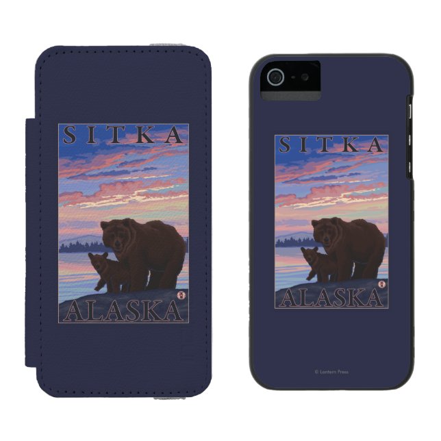 Bär und CUB - Sitka, Alaska Incipio iPhone Geldbeutel-Hülle (Seite an Seite)