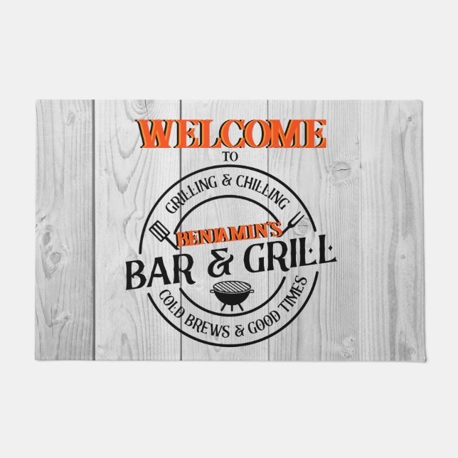 Bar und Grill | Personalisiert Grill Koch Fußmatte (Vorderseite)