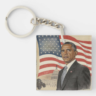 Barack Obama vor der amerikanischen Flagge und dem Schlüsselanhänger