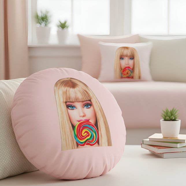 Barb Round Pillow Rundes Kissen (Von Creator hochgeladen)