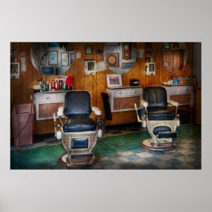 Barber - Frankreich, NJ - Zwei alte Friseurstühle Poster